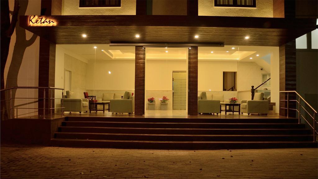 Hotel Ketan Pune Eksteriør bilde