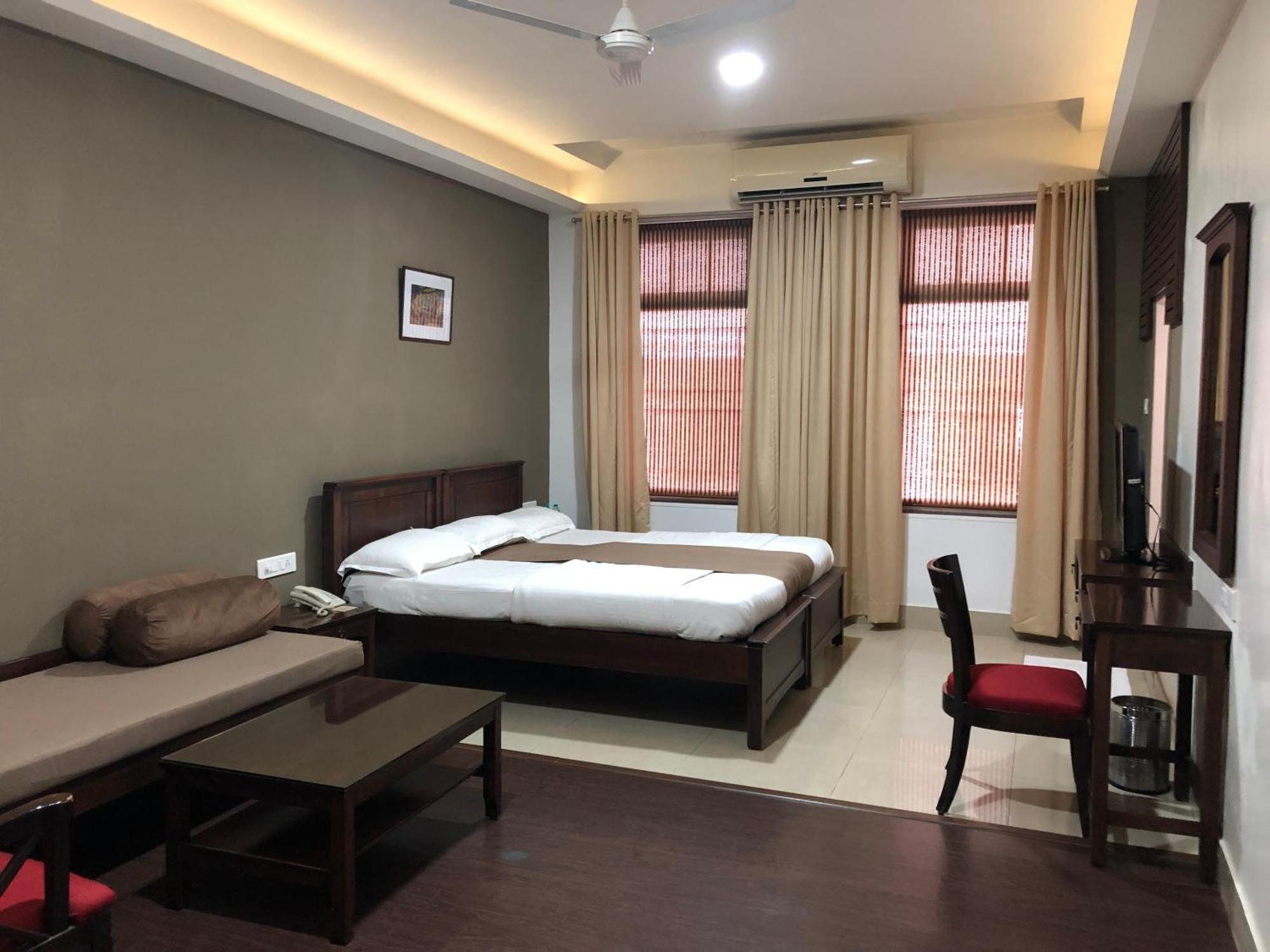 Hotel Ketan Pune Eksteriør bilde